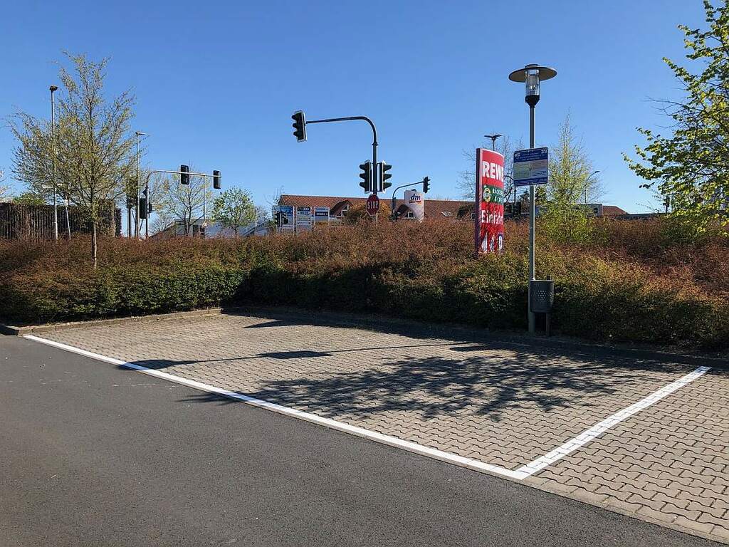 20210426_PM_Wohnmobilstellplatz an der Adolf-Reichwein-Halle eröffnet.jpg