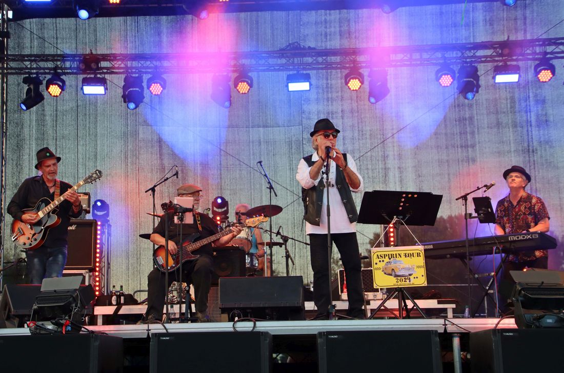 bluestaxiwoefler az1