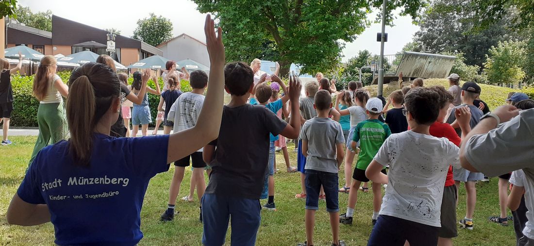 ferienspieltanzmuenz az