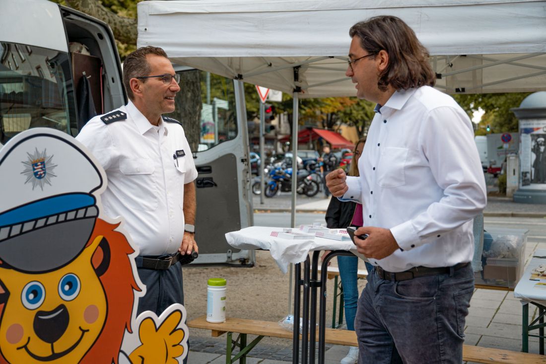 Erfolgreicher Start der LEON Hilfeinseln1 AG